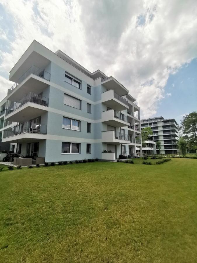 Vízpart Honvéd Apartman Balatonlelle Exterior foto