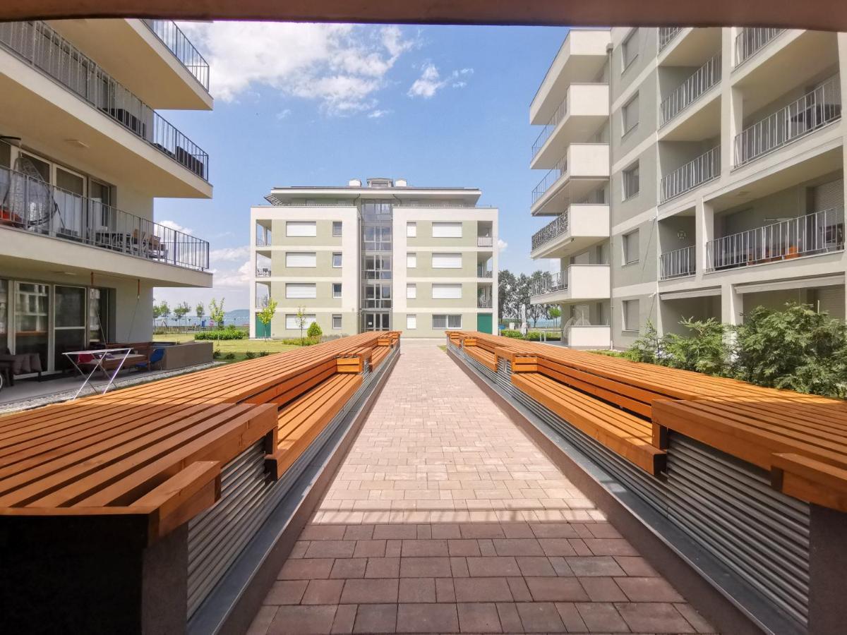 Vízpart Honvéd Apartman Balatonlelle Exterior foto