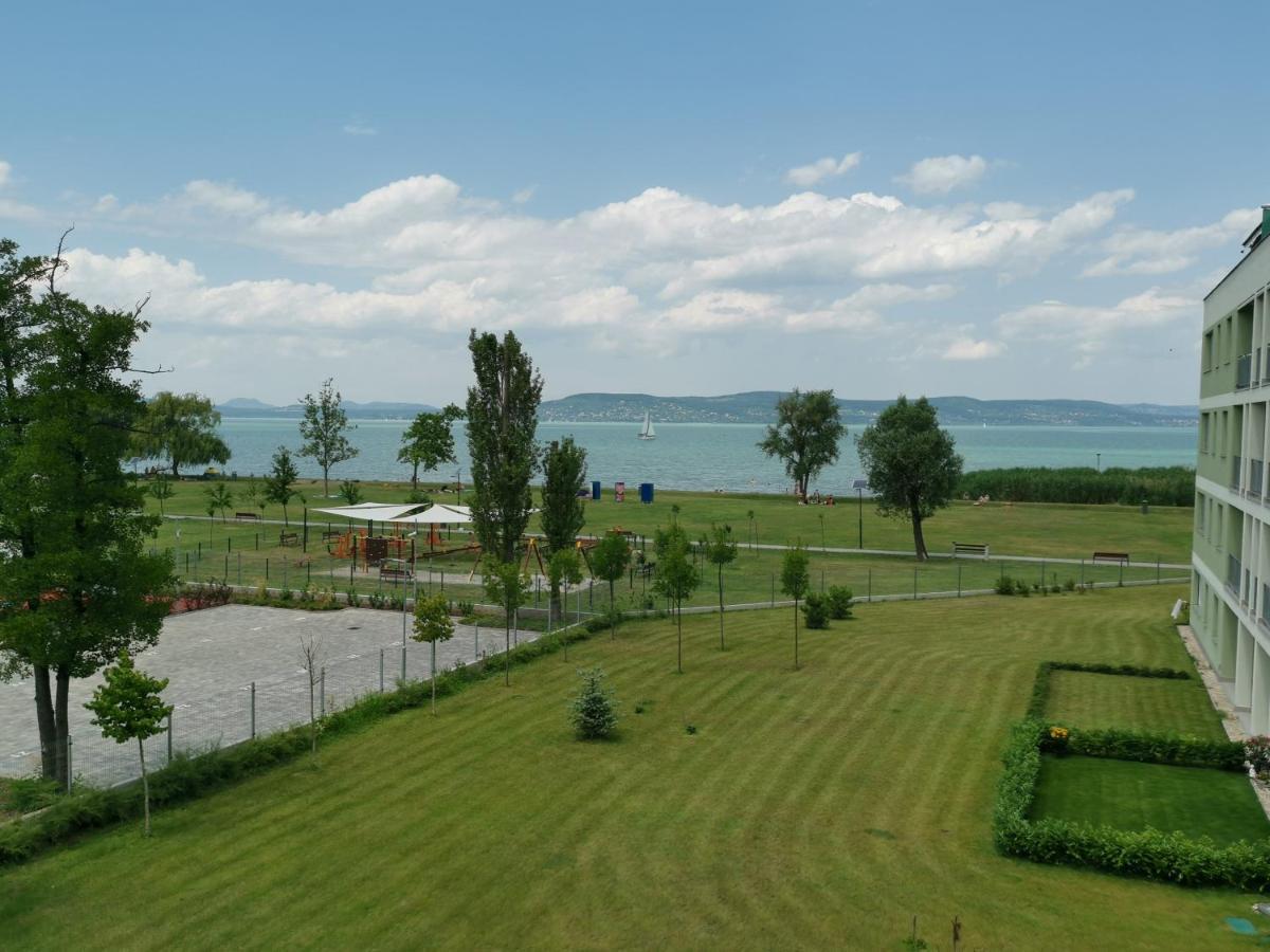 Vízpart Honvéd Apartman Balatonlelle Exterior foto